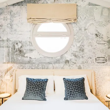 Residenza Carlotta - Luxury And Design Beside Arno Villa